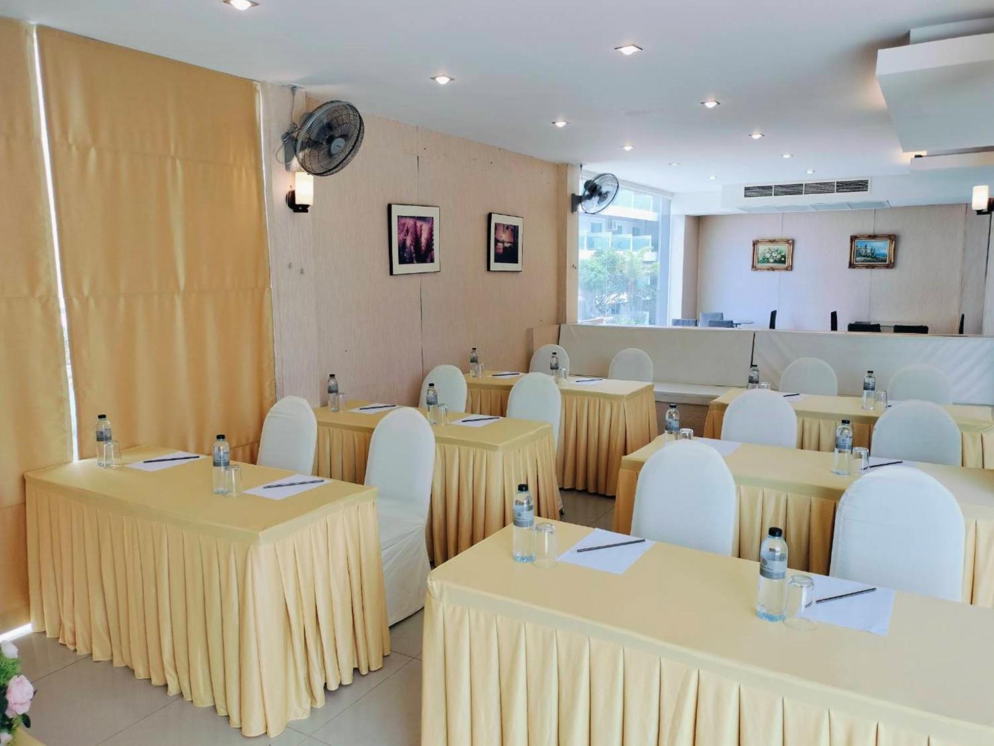 Dragon Beach Resort , Jomtien Beach Pattaya المظهر الخارجي الصورة
